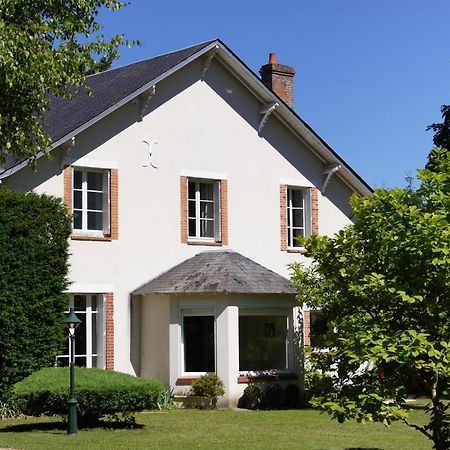 L'Atelier Du Chateau Saint-Ay Esterno foto